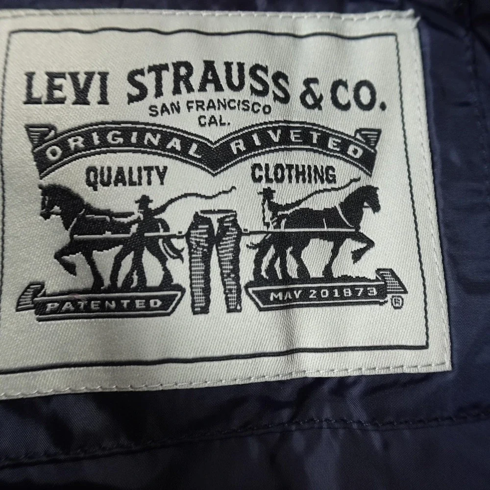 NEW‎ Levis Vest Mens L Red Blue Quilted Insulated Puffer Snap Full Zip Outdoor